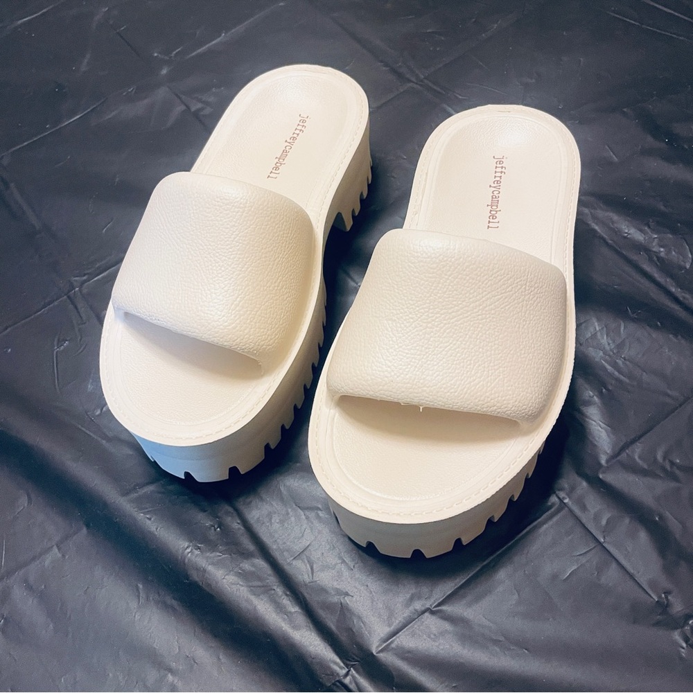 NWT Jeffrey Campbell Summertime Sandals - Women Size 7 - Sea Salt (Cream)